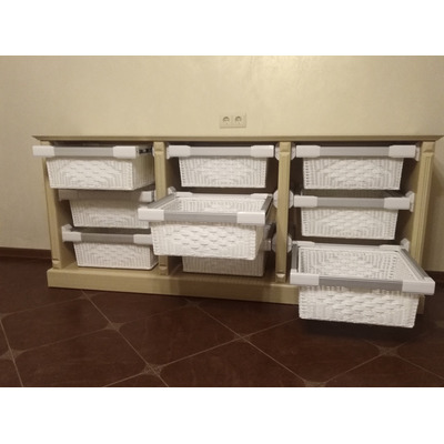 Комод с корзинами